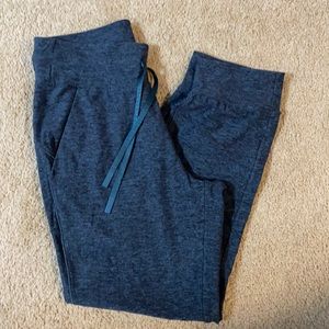 💙SOLD💙Lululemon Ready to Rulu jogger crop
